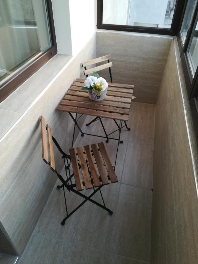 Lovely 3-Bedroom Apartment For 7 Ppl At The Centre Varna Eksteriør bilde